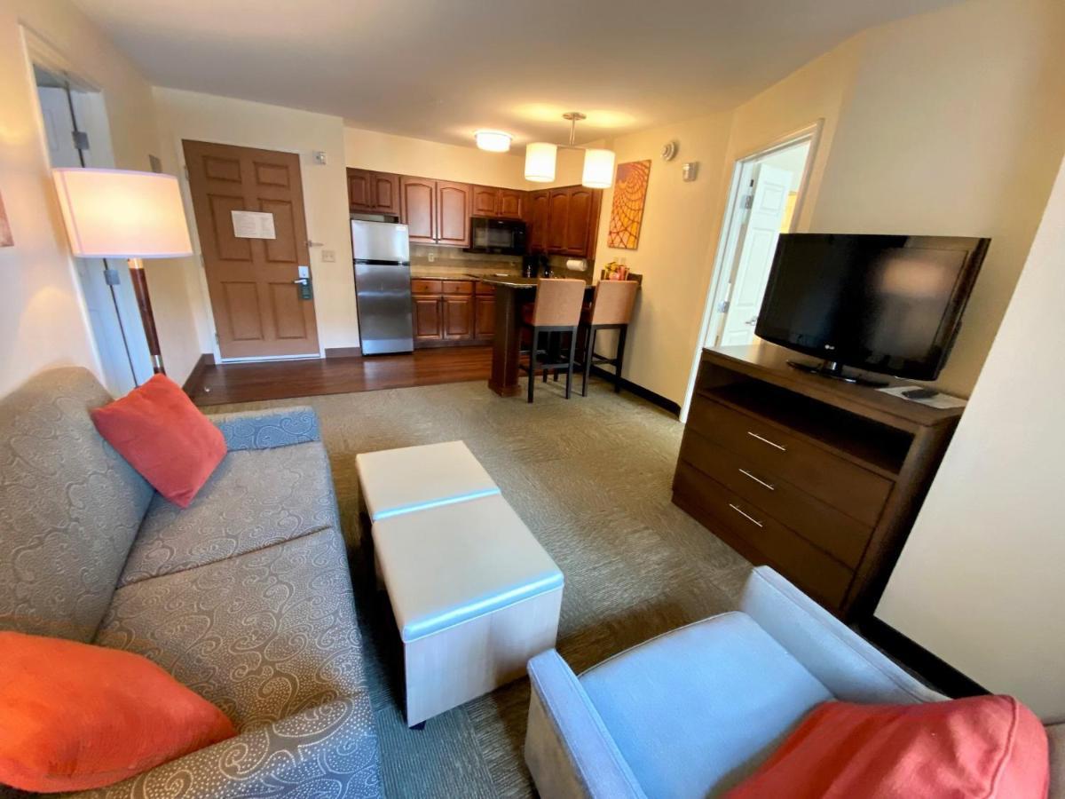 Two-Bedroom Suite,1364015114:JPEG